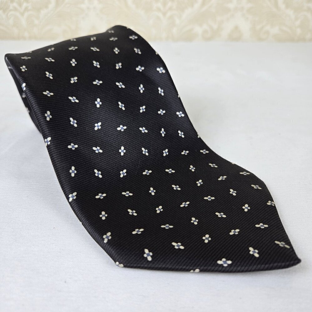 Tommy Hilfiger Men's Tie Black White Silver 100% Silk Office Professional